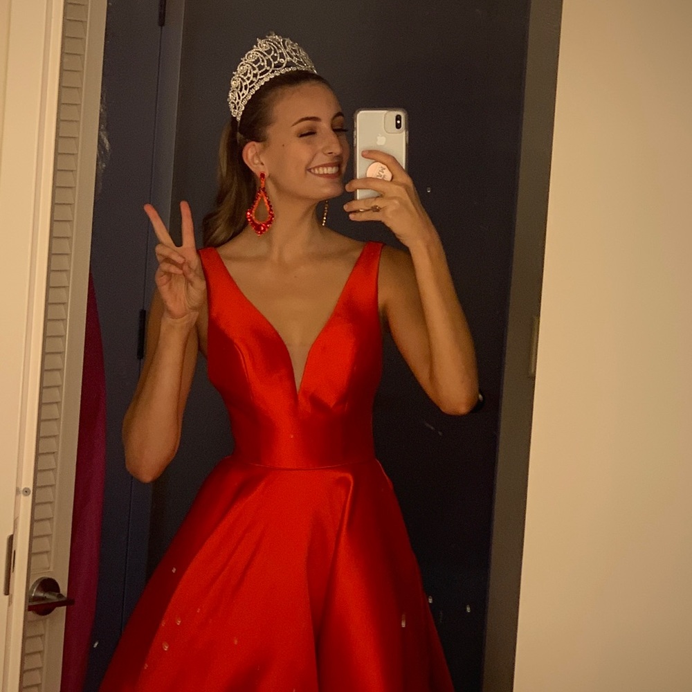 BEAUTIFUL SHERRI HILL 51856 Red Ballgown worn 1x